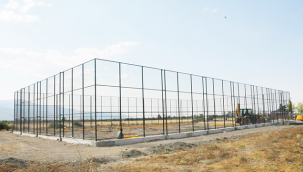 10 MAHALLE, SENTETİK ÇİM SAHAYA KAVUŞUYOR