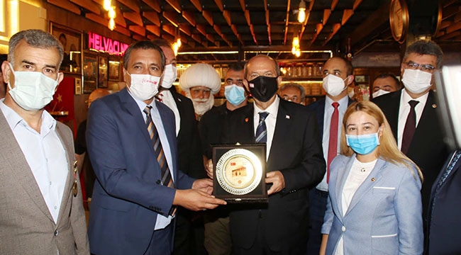 MHP İLÇE BAŞKANI AKÇA'DAN TATAR'A PLAKET