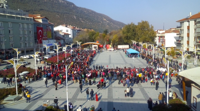 29 EKİM COŞKUYLA KUTLANDI