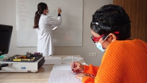 BREZİLYALI MARİA EVA, AKŞEHİR KOMEK İLE TÜRKÇE ÖĞRENİYOR