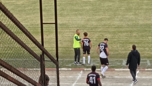 HENÜZ 15 YAŞINDA! BAL'DA İLK MAÇINA ÇIKTI