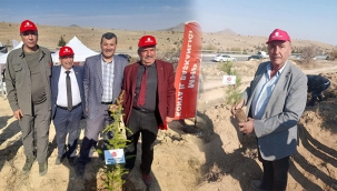 MHP'Lİ BAŞKANLAR AĞAÇ FİDANI DİKTİ