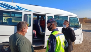 TUZLUKÇU'DA OKUL SERVİSLERİ DENETLENDİ