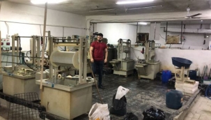 YUNAKLI GENÇ ATÖLYEYİ FABRİKAYA ÇEVİRDİ