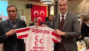BAŞKAN AKÇA'DAN MİLLETVEKİLİ SANCAKLI'YA AKŞEHİRSPOR FORMASI