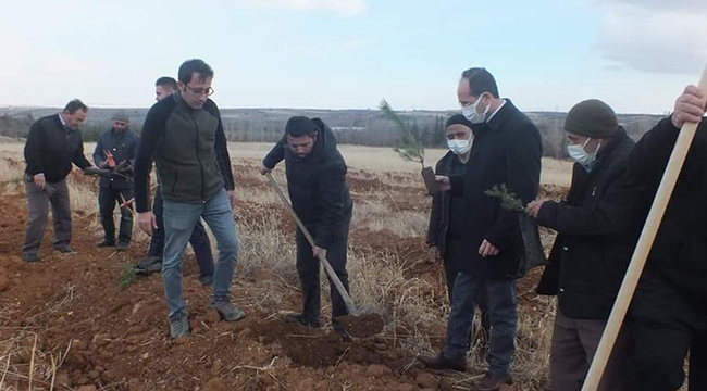 DİN GÖREVLİLERİ FİDAN DİKTİ