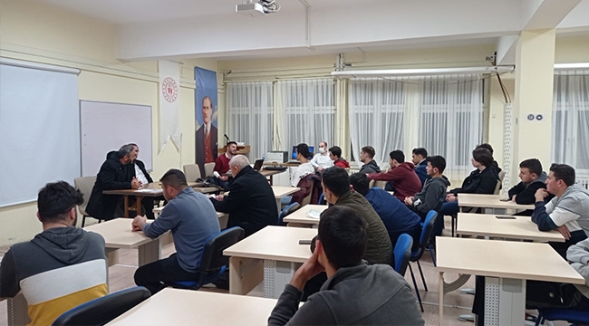 GENÇLERLE MEVLANA ÜZERİNE SÖYLEŞİ