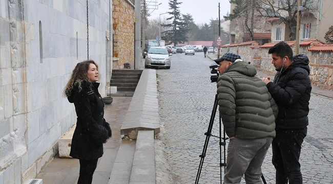 MÜZE MÜDÜRÜ ÇAVDAR, TAŞ MEDRESEYİ ANLATTI