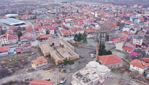 TARİHİ KENT MEYDANI ÇALIŞMALARI SÜRÜYOR