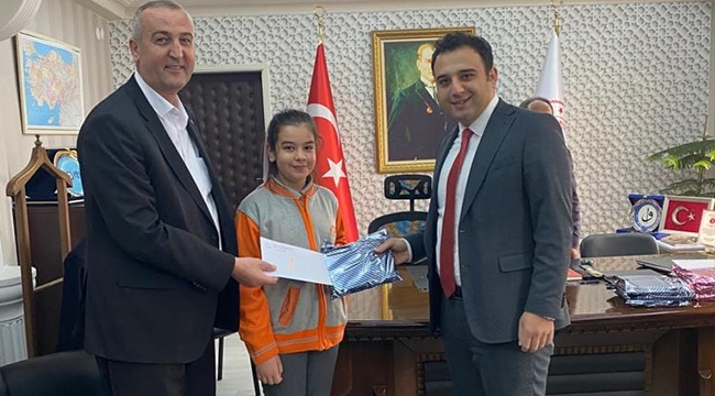 'YUNAK OKUYOR' PROJESİNİN ÖDÜLLERİ VERİLDİ