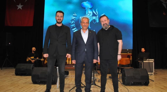 Akşehir'de Şiir ve Türkü Şölenine Yoğun İlgi