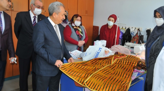 Başkan Akkaya Dikiş Nakış Kursundaki Hanımlar İle Buluştu
