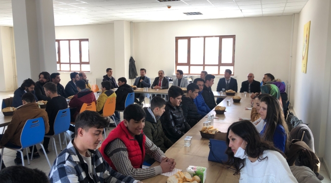 Kaymakamdan Pansiyonda Kalan Öğrencilere Ziyaret