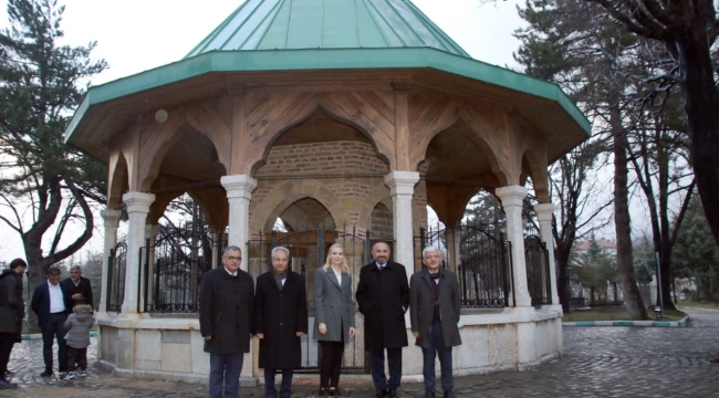 Pelin Çift ve Tufan Gündüz'den Nasreddin Hoca Türbesi'ne Ziyaret
