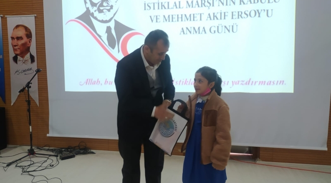 Yunak'da Mehmet Akif Ersoy Törenle Anıldı