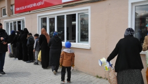 Başkan Akkaya: Kızılay'ımızın ve AKSEV Vakfı'mızın Her Zaman Yanındayız