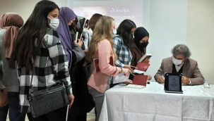 BÜLENT KESKİN OKURLARI İLE BULUŞTU