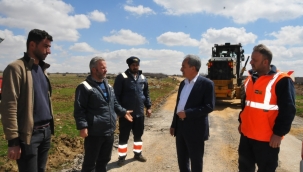 Ilıcak Üçhüyük Mahalleleri Arasındaki Yolda Asfaltlama Çalışmaları Başladı