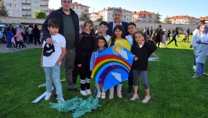 Başkan Akkaya; Uçurtma Şenliğine Katıldı. 