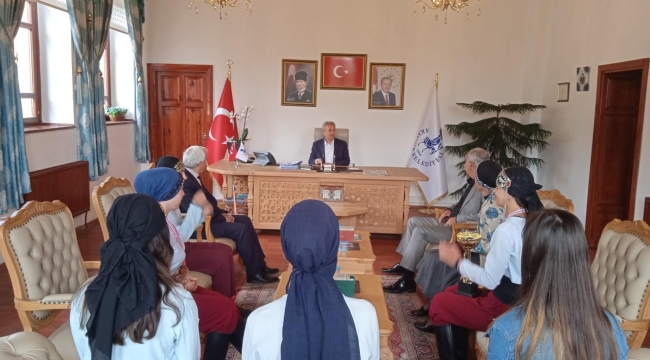 OKÇULARDAN BAŞKAN AKKAYA'YA TEŞEKKÜR ZİYARETİ 