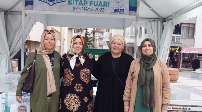 ORHAN KARDEŞLER KİTAP FUARINDA 