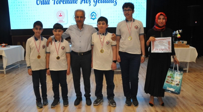 "Kodla Akşehir Ortaokullar Arası Scratch Kodlama Yarışması" Ödül Töreni Yapıldı 