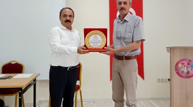 MUHAMMED ALİ TOKDEMİR'E PLAKET 