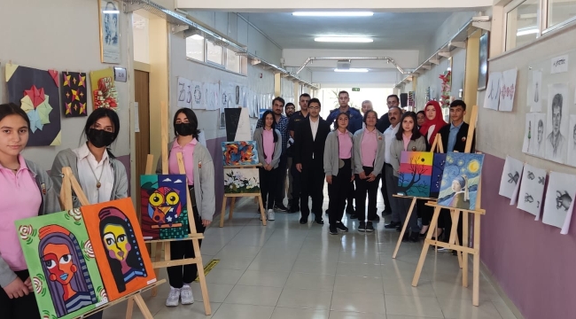 YUNAK CEMAL KARACAN ANADOLU LİSESİ'NDEN YIL SONU KARMA RESİM SERGİSİ