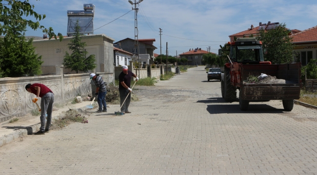 YUNAK'DA BAHAR TEMİZLİĞİ 