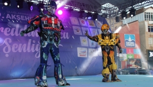 Akşehirli Çocuklar Robotlar ve Altan Şov İle Eğlendi 