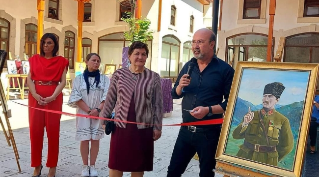 Arife Yallagöz Şen'in Resim Sergisi Büyük Beğeni Topladı 
