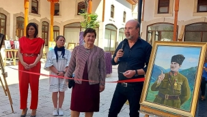 Arife Yallagöz Şen'in Resim Sergisi Büyük Beğeni Topladı 