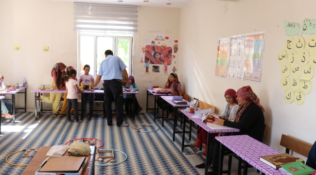 BAŞKAN MEŞE'DEN KURAN KURSU ÖĞRENCİLERİNE İKRAM 