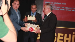 BAŞKANLARDAN KİRAZ HEDİYESİ