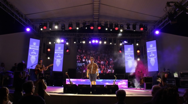 Pinhani'den Akşehir'de Unutulmaz Konser 