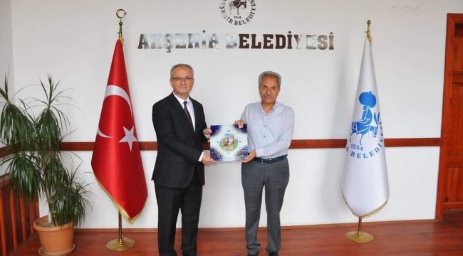 REKTÖR ÖZÇELİK"DEN BAŞKAN AKKAYA 'YA ZİYARET