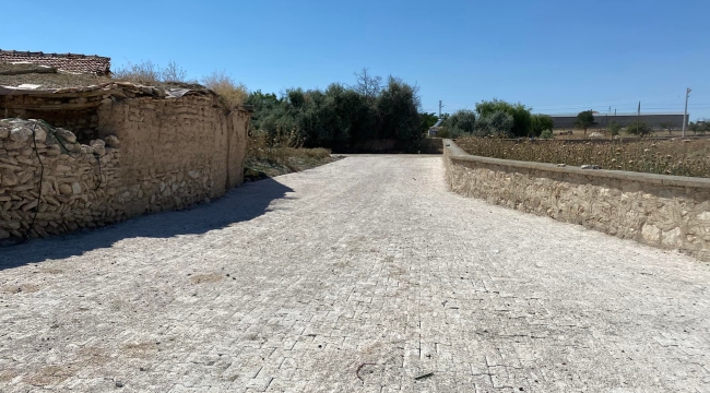 YUNAK'DA YOL YAPIM VE ONARIM ÇALIŞMALARI HIZ KESMEDEN DEVAM EDİYOR 