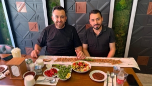 LEZZET AVCISI MURAT ATAY'DAN BÜŞRA PİDE'YE TAM NOT 