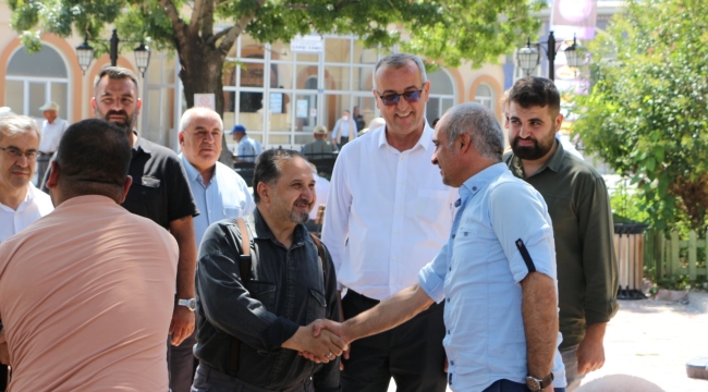 MİLLETVEKİLİ HACI AHMET ÖZDEMİR'DEN YUNAK'DA ESNAF VE VATANDAŞ ZİYARETİ