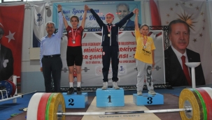 Minikler Türkiye Halter Şampiyonası Akşehir'de 