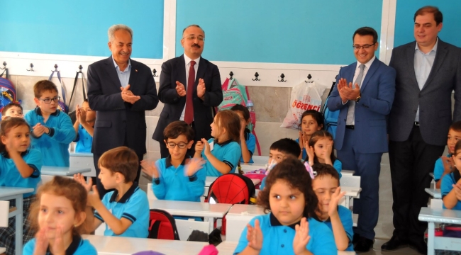 AKŞEHİR BELEDİYESİ'NDEN 2500 ÇANTA VE KIRTASİYE SETİ 