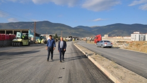 Akşehir'de Yollar Asfaltla Buluşmaya Devam Ediyor 