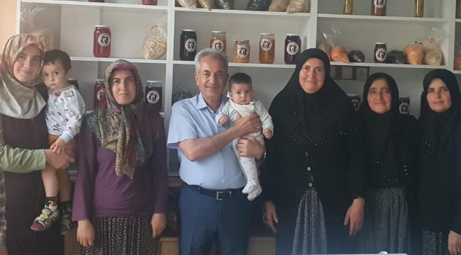 BAŞKAN AKKAYA,GİRİŞİMCİ KADINLARI ZİYARET ETTİ 