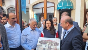 BAŞKAN KÖKSAL'DAN BİNALİ YILDIRIM'A TABLO TAKDİMİ 