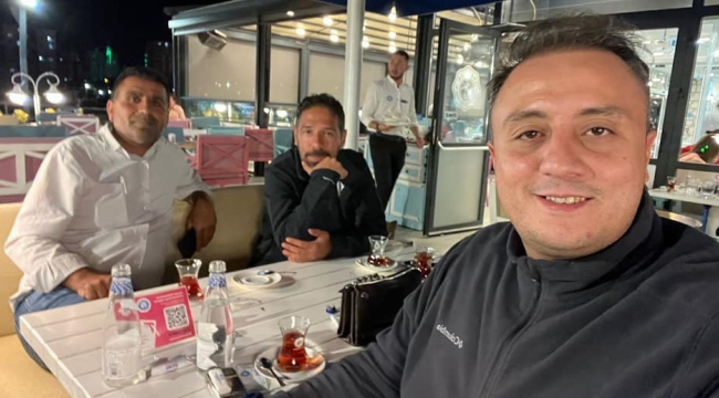 DOSTLAR ÇAY SOHBETİNDE 