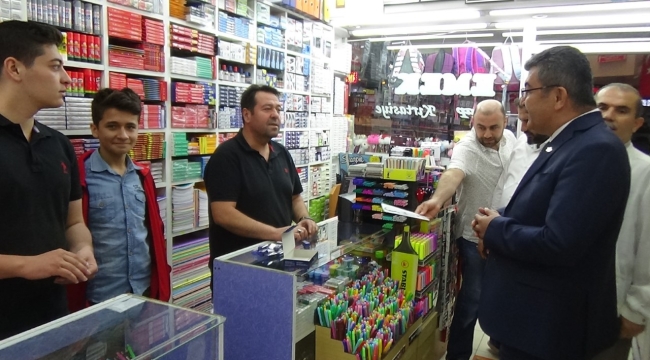 "KİTAPTA %400, KIYAFETTE %400, KIRTASİYEDE %200'E VARAN ARTIŞ VAR" 