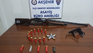 MAGANDALAR SİLAHLARI İLE YAKALANDI 