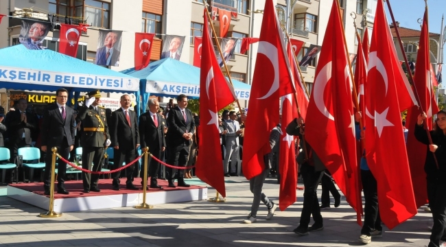 29 EKİM COŞKUYLA KUTLANDI