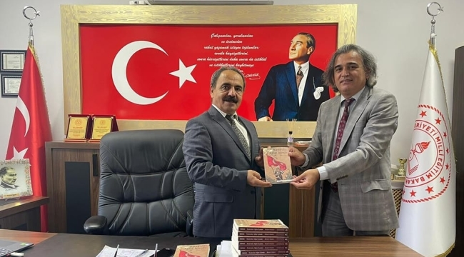 YAZAR KESKİN'DEN KİTAP BAĞIŞI 