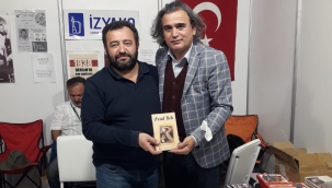 BÜLENT KESKİN İZMİR KİTAP FUARINDA 